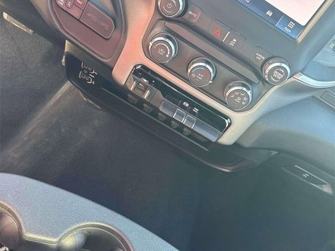 Used 2024 RAM 2500 Big Horn image 23