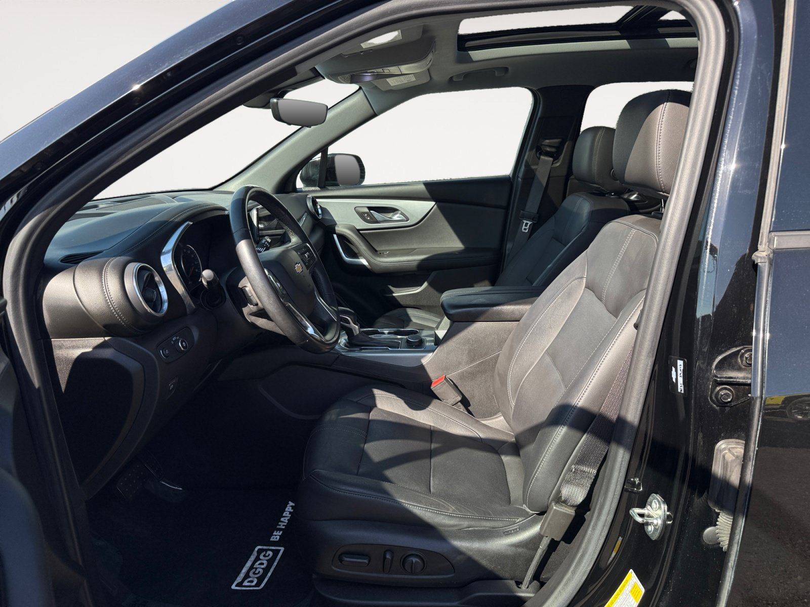 Used 2020 Chevrolet Blazer LT w/ Sound & Technology Package FWD image 10