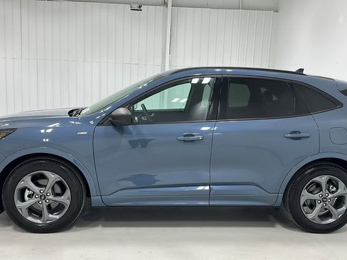 Used 2023 Ford Escape ST-Line w/ Tech Pack #1 image 3