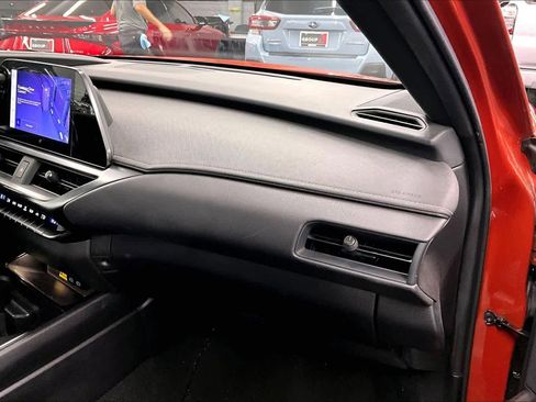 Used 2023 Lexus UX 250h F Sport w/ Accessory Package (Z2) image 18