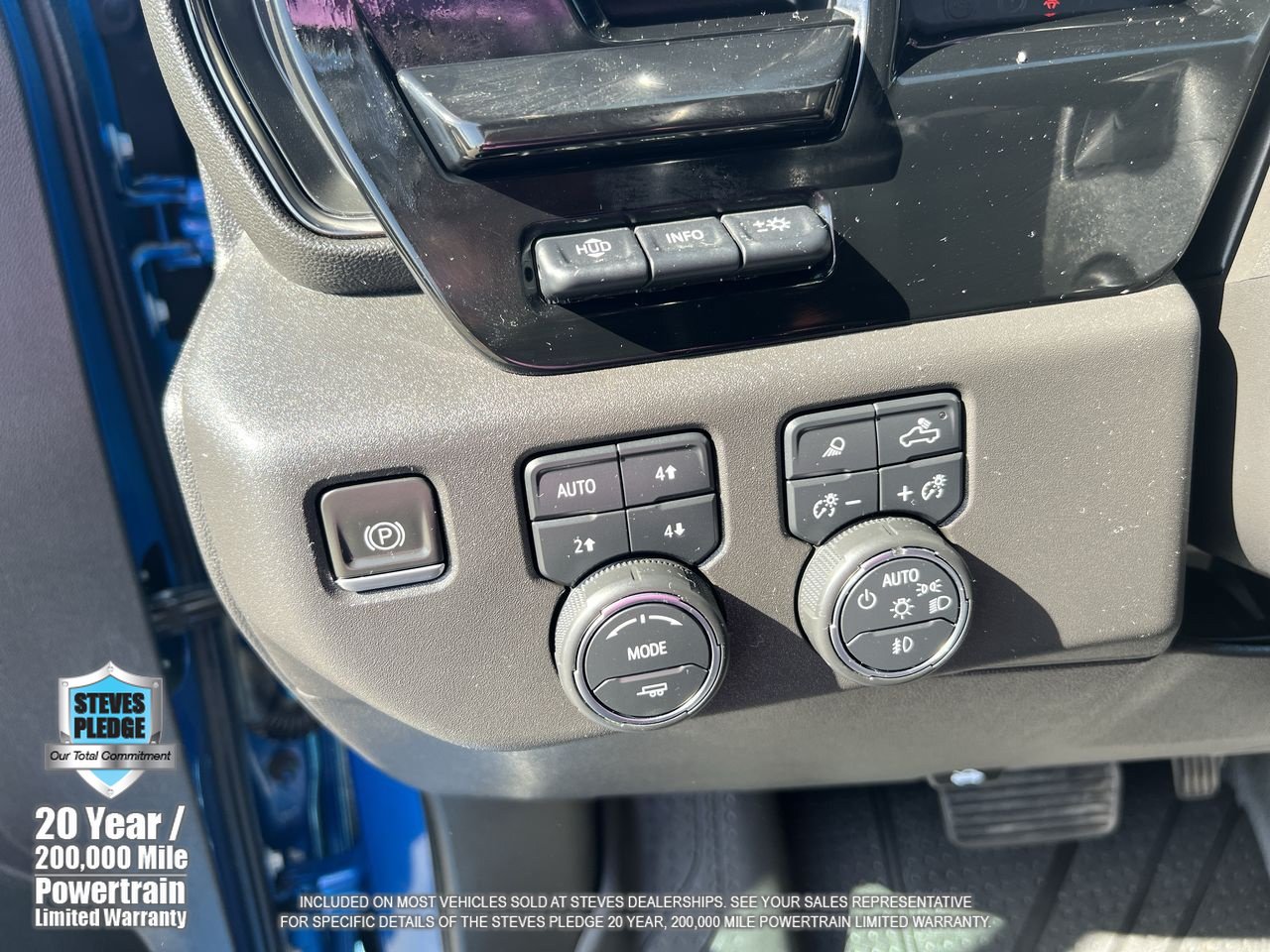 Used 2022 Chevrolet Silverado 1500 ZR2 w/ Technology Package AWD/4WD image 22