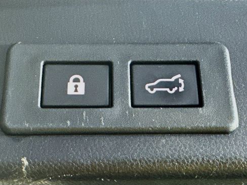 Used 2023 Subaru Ascent Limited w/ Technology Package AWD/4WD image 32
