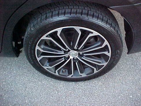 Used 2015 Toyota Corolla S FWD image 8