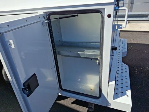 New 2024 Chevrolet Express 3500 w/ Power Convenience Package image 7