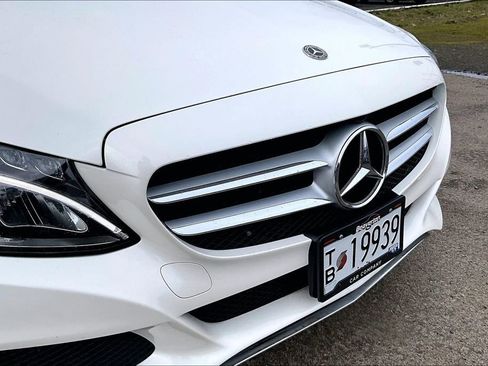 Used 2018 Mercedes-Benz C 300 4MATIC Sedan image 33