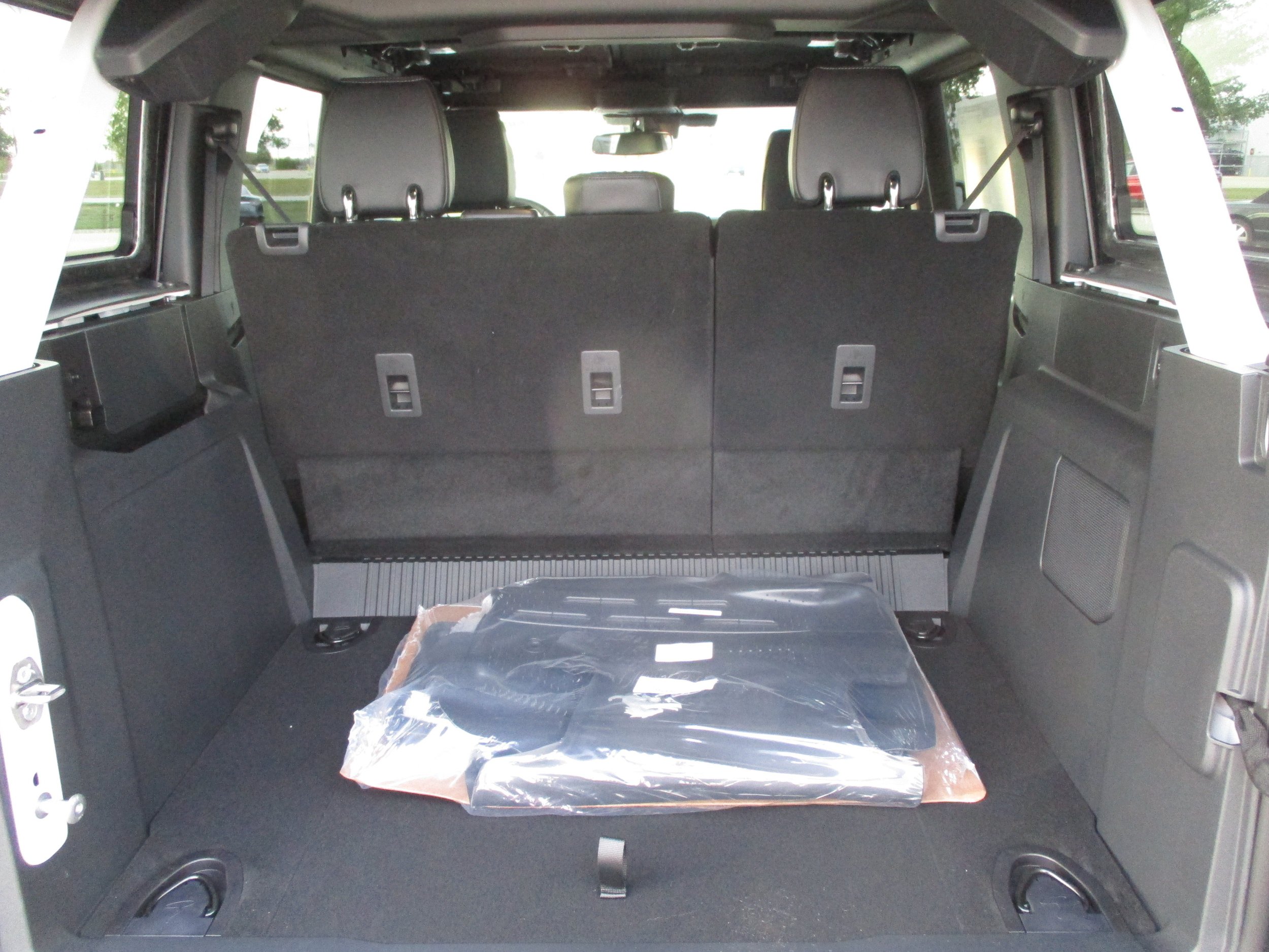 Used 2025 Ford Bronco Outer Banks AWD/4WD image 41