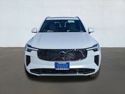 New 2026 Volvo XC90 B6 Plus w/ Protection Package Premier image 4