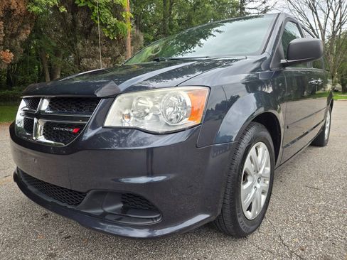 Used 2013 Dodge Grand Caravan SE FWD image 1