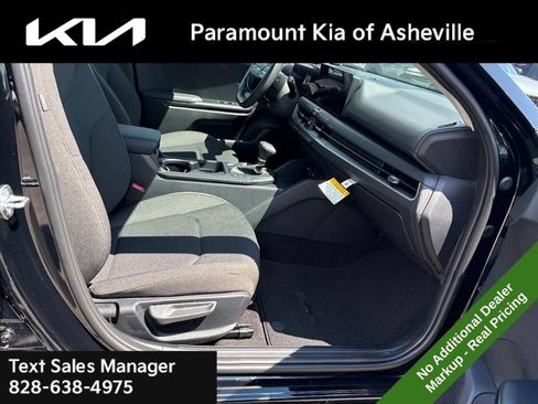 New 2026 Kia K4 FWD image 18