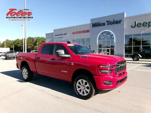 New 2026 RAM 2500 Big Horn AWD/4WD image 1