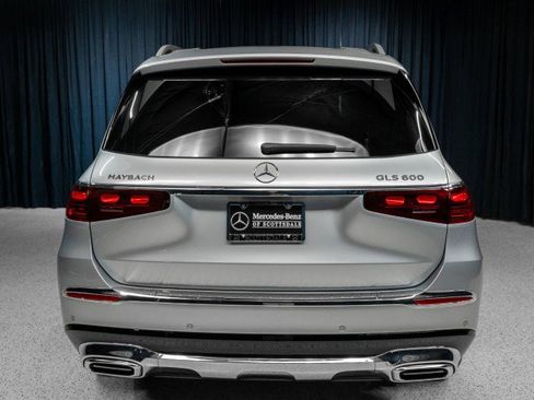 New 2026 Mercedes-Benz Maybach GLS 600 4MATIC image 7
