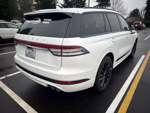 Used 2023 Lincoln Aviator Reserve w/ Jet Package image 3