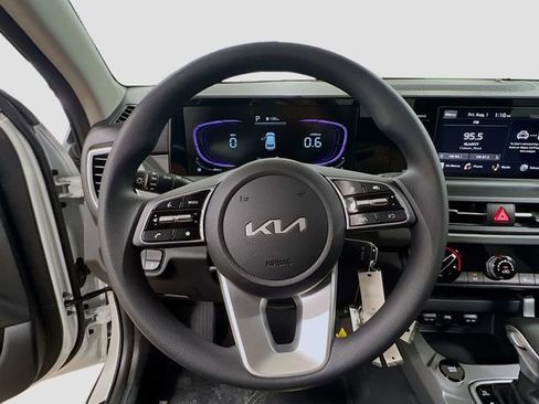 New 2026 Kia Seltos LX image 11