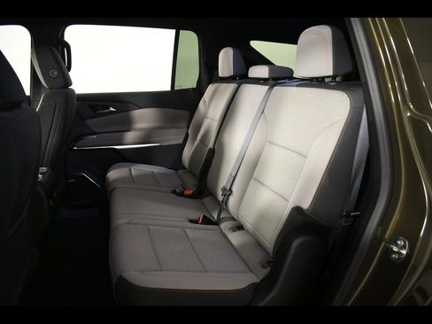 Used 2024 Chevrolet Traverse LT w/ Enhanced Driving Package FWD image 30