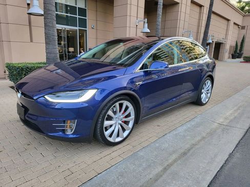 Used 2018 Tesla Model X 75D AWD/4WD image 6