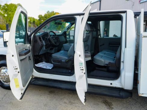 Used 2011 Ford F350 XL image 11