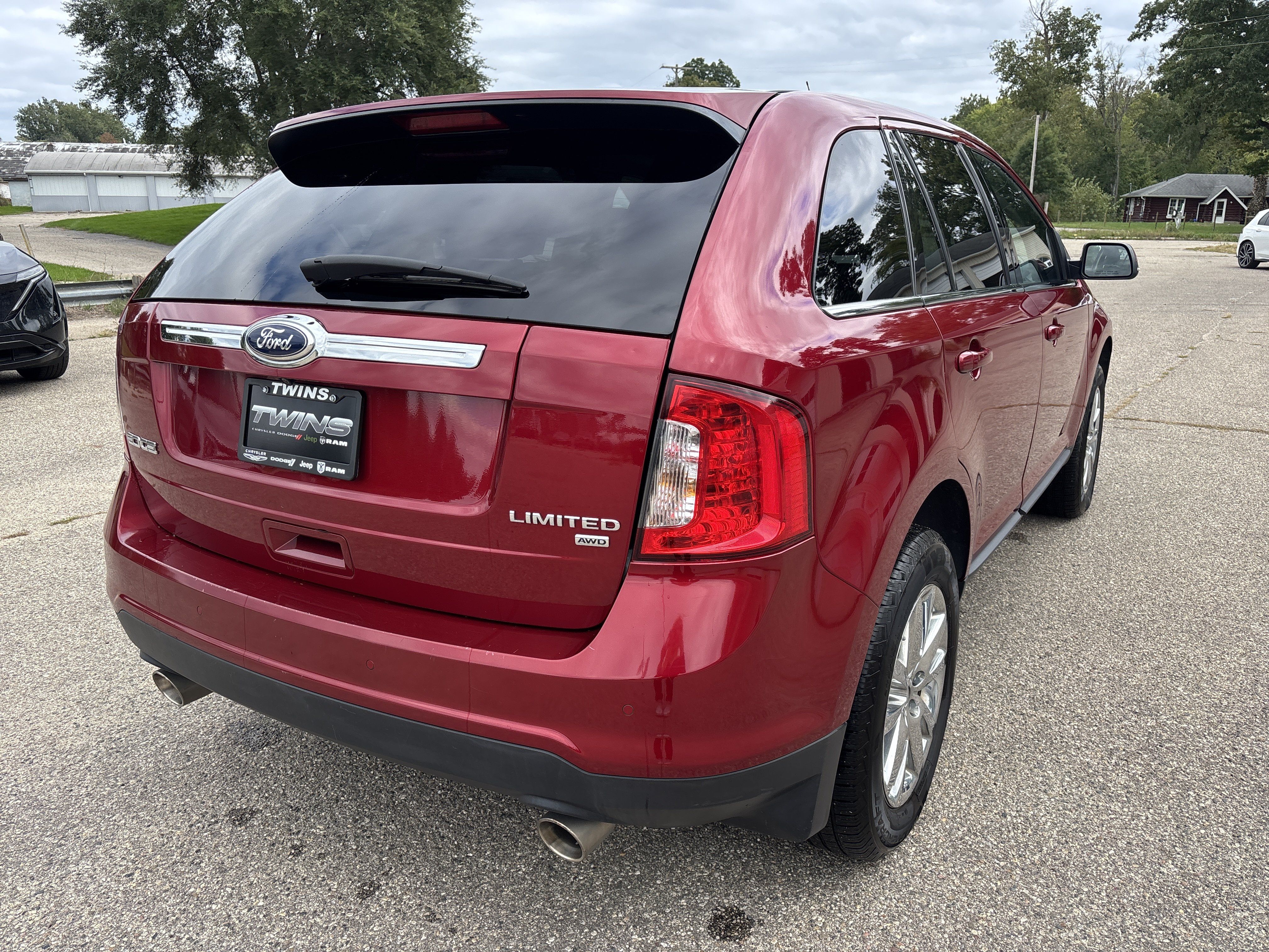 Used 2013 Ford Edge Limited w/ Canadian Touring Pkg AWD/4WD image 3