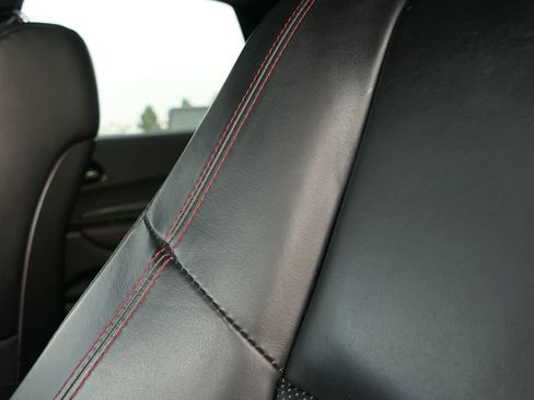 Used 2024 Dodge Durango GT image 9