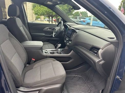 Used 2023 Chevrolet Traverse LT FWD image 29
