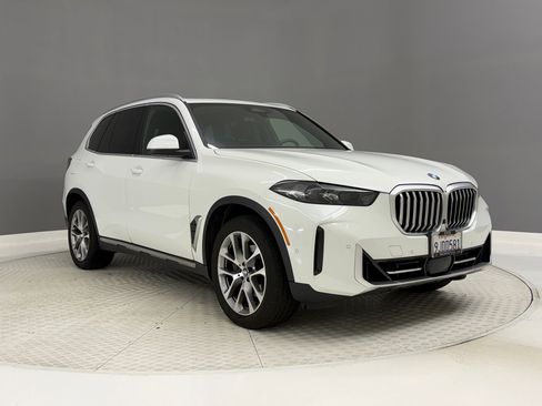 Used 2024 BMW X5 xDrive40i w/ Parking Assistance Package AWD/4WD image 7