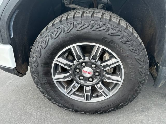 Used 2025 GMC Sierra 1500 AT4 AWD/4WD image 13