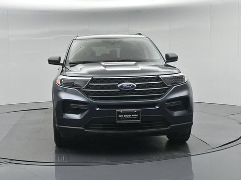 Used 2023 Ford Explorer XLT RWD image 28