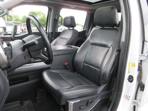 Used 2023 Ford F350 Lariat w/ Lariat Ultimate Package AWD/4WD image 24