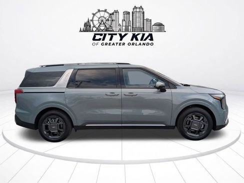 New 2027 Kia Carnival SX FWD image 8