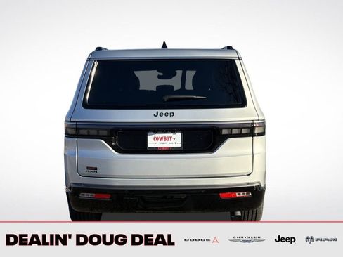 New 2026 Jeep Grand Wagoneer 4WD w/ Premium Group I image 4