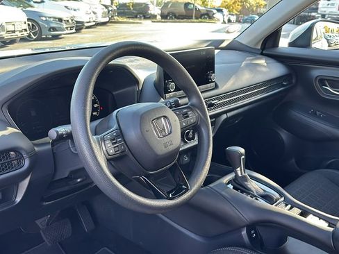 Used 2025 Honda HR-V LX image 26