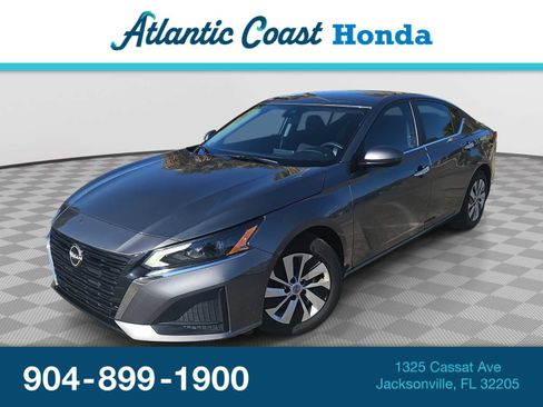 Used 2023 Nissan Altima 2.5 S image 1