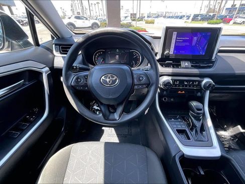 Used 2023 Toyota RAV4 XLE AWD/4WD image 7