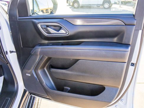 Used 2023 GMC Yukon XL AT4 w/ AT4 Premium Plus Package image 22