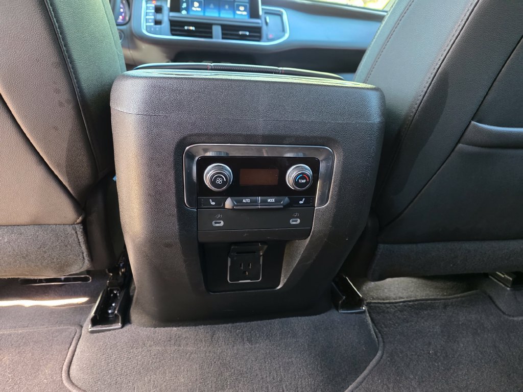 Used 2023 Chevrolet Tahoe RST w/ Luxury Package RWD image 18