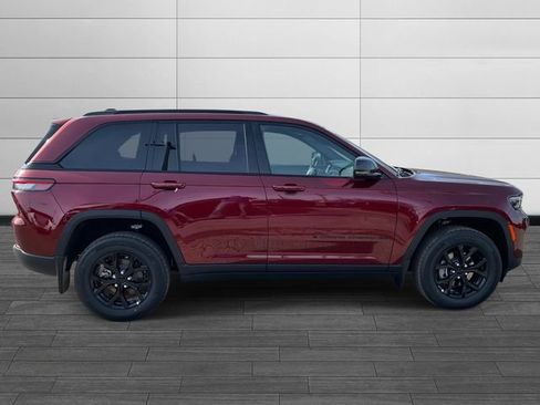 New 2025 Jeep Grand Cherokee Altitude image 2