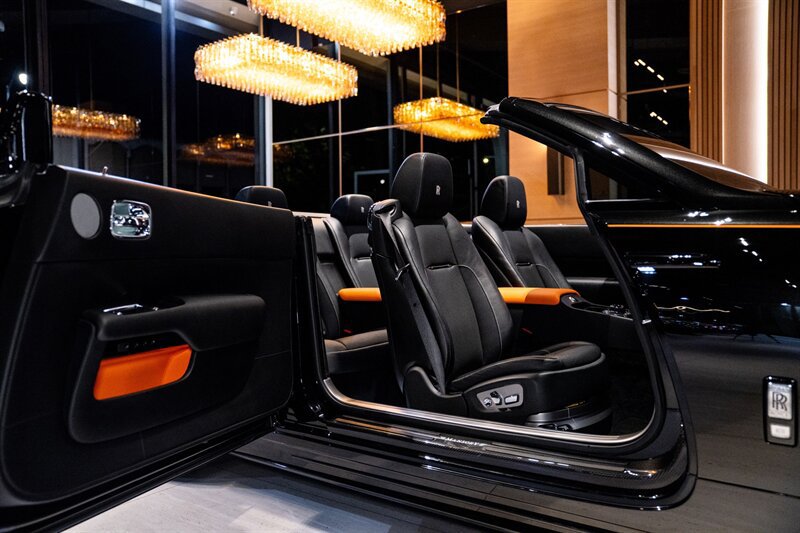 Used 2019 Rolls-Royce Dawn RWD image 7