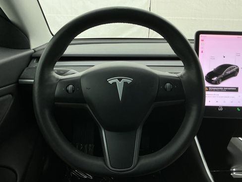 Used 2018 Tesla Model 3 Mid Range RWD image 32