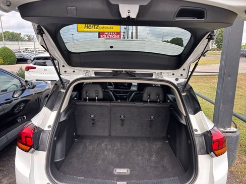 Used 2025 Buick Encore GX Preferred FWD image 30