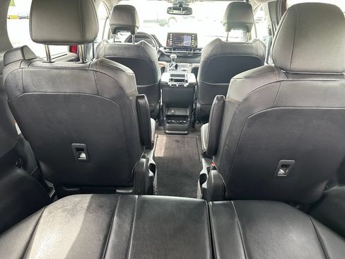 Used 2021 Toyota Sienna XSE w/ XSE Plus Package AWD/4WD image 33