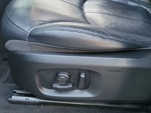 Used 2017 Land Rover Range Rover Evoque SE image 18