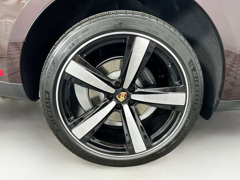 Used 2026 Porsche Macan AWD/4WD image 34