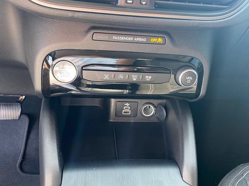 Certified 2025 Ford Escape Active w/ Tech Pack #1 FWD image 18