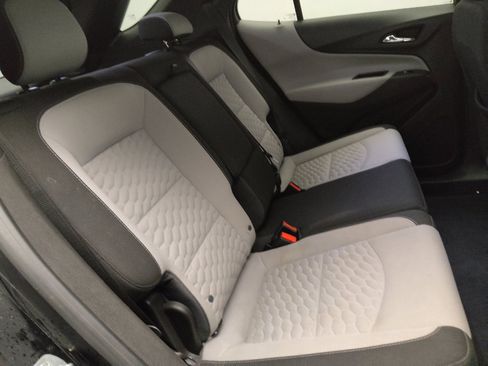 Used 2019 Chevrolet Equinox LT FWD image 19