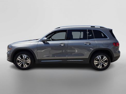 New 2026 Mercedes-Benz GLB 250 image 2