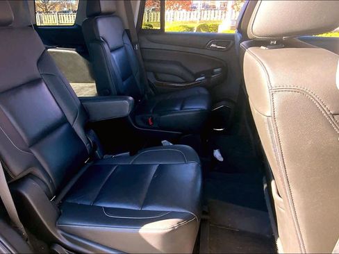 Used 2018 Chevrolet Tahoe LT w/ Luxury Package image 19