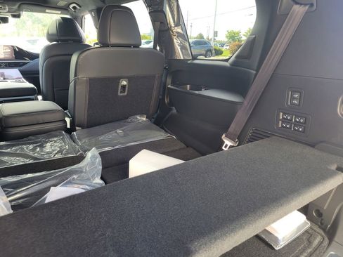 New 2026 INFINITI QX80 Autograph w/ Premium Cargo Package AWD/4WD image 43