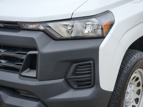 Used 2024 Chevrolet Colorado W/T w/ WT Convenience Package II AWD/4WD image 11