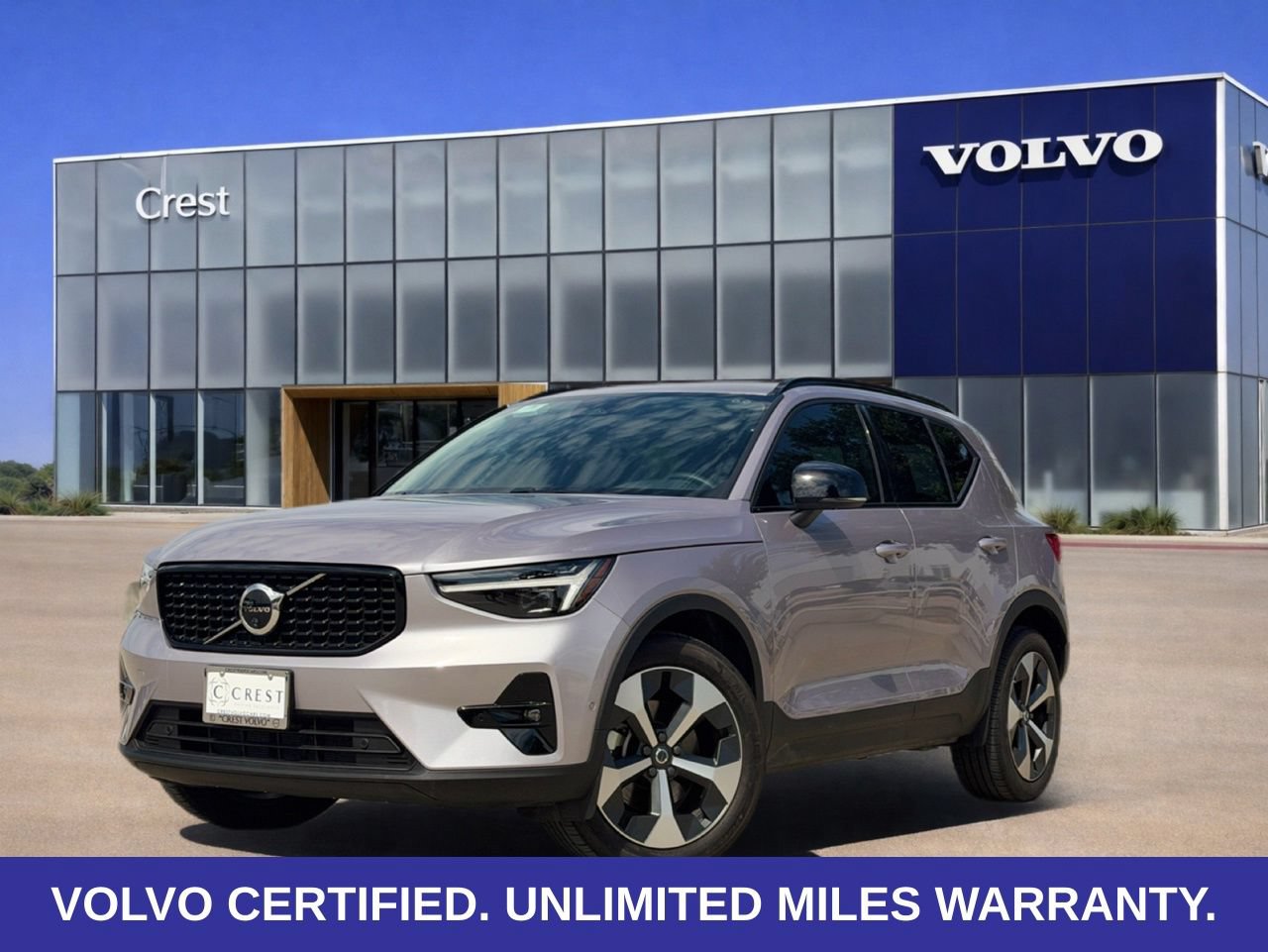Certified 2026 Volvo XC40 B5 Plus AWD/4WD image 1