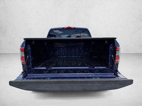 Used 2023 Nissan Frontier SV RWD image 6