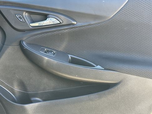 Used 2025 Chevrolet Malibu LT image 14